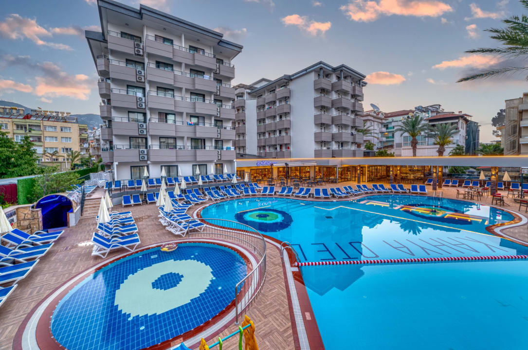 Pool Hotel Kahya