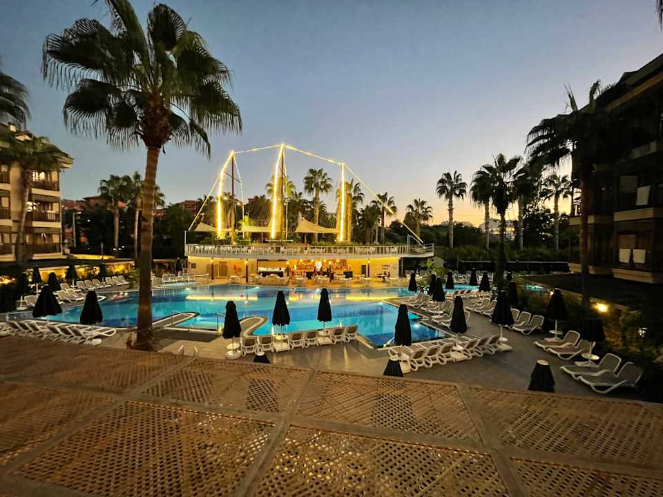 Pool Can Garden Resort