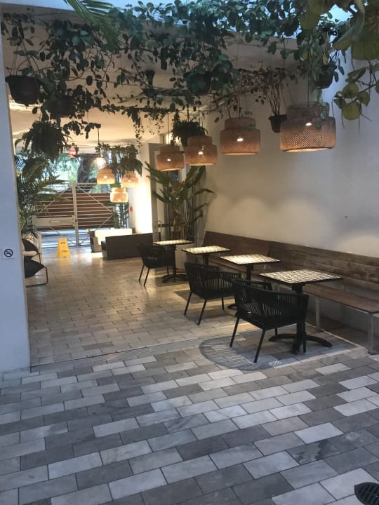 Gastro Urbanica The Meridian Hotel