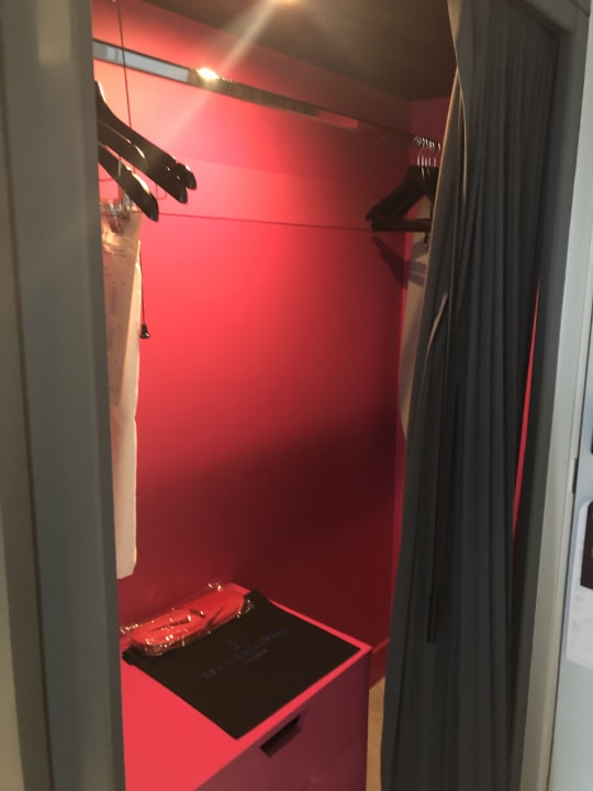 Zimmer Sea Containers London