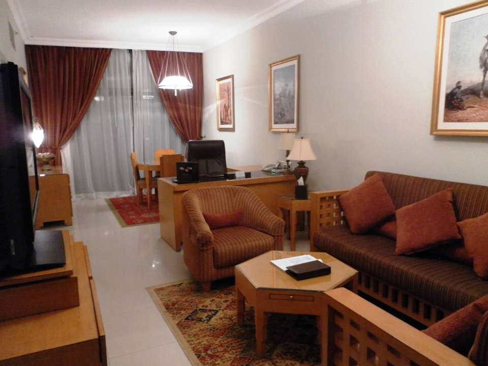 Zimmer 1002 Two Seasons Hotel & Apartments