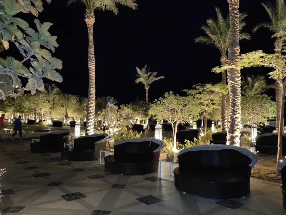 Gartenanlage The Grand Palace - Adults only