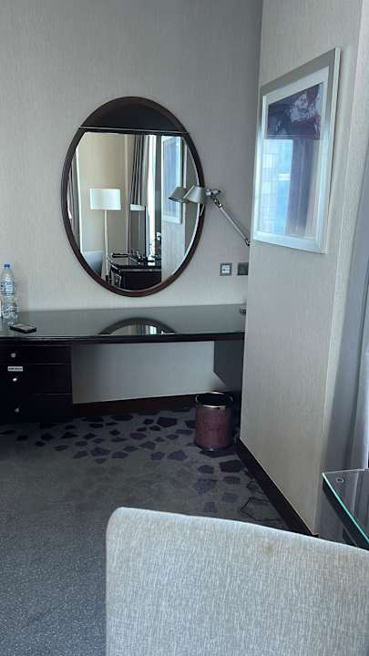 Zimmer Rose Rayhaan by Rotana