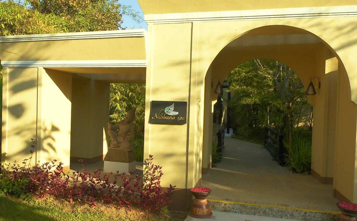 Eingang zum Spa-Bereich Amata Garden Resort