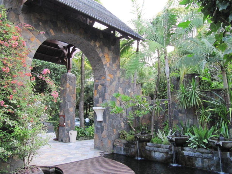 Eingang Shangri-La Le Touessrok Mauritius