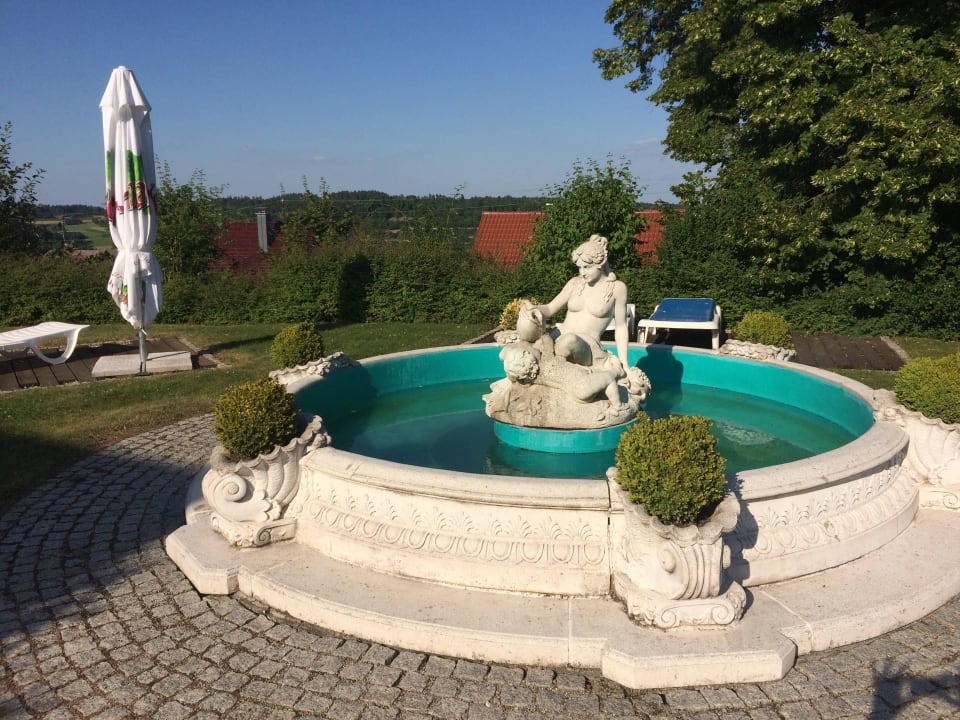Liegewiese Vital- und Wellnesshotel Albblick