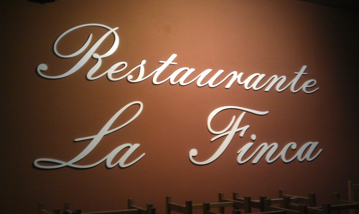 1 von 3 Restaurants auf dem Gelände blau punta reina