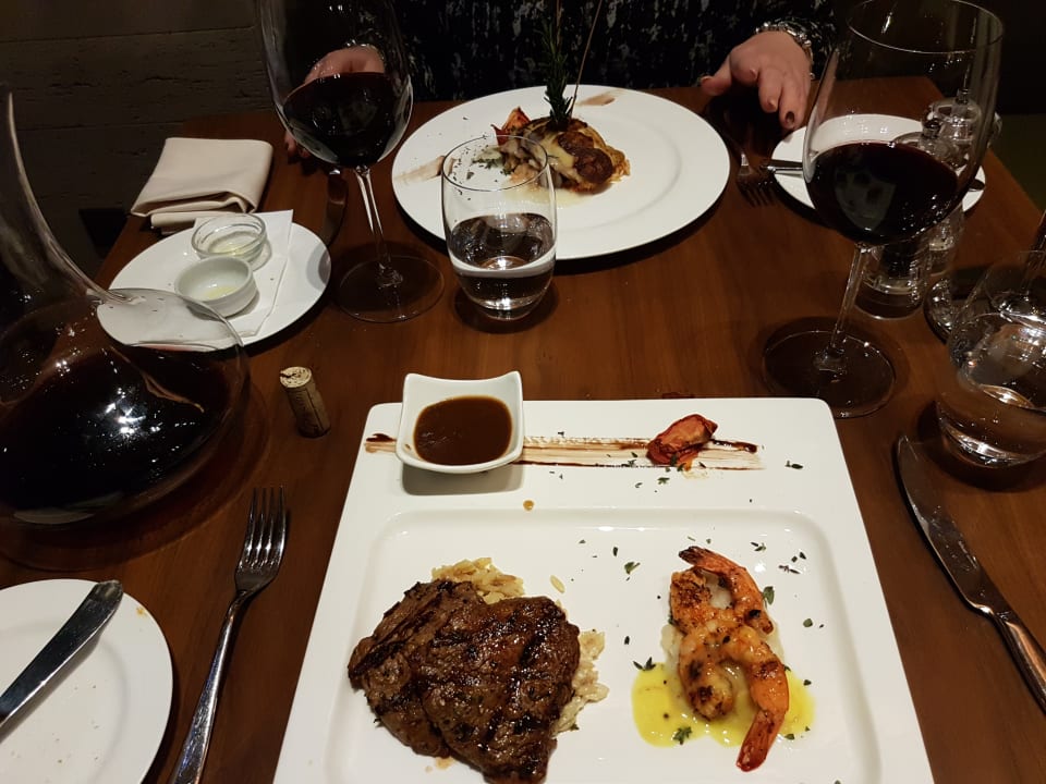 Gastro Acanthus Cennet Barut Collection