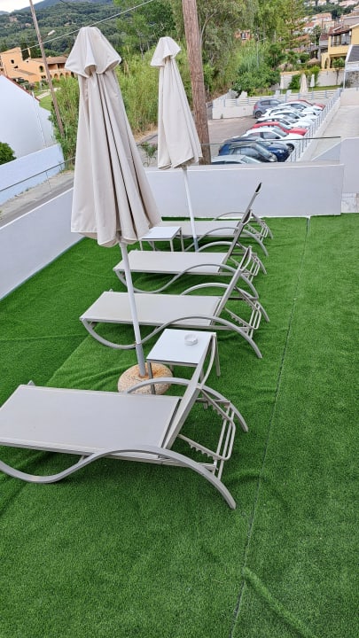 Zimmer Acharavi Beach Hotel