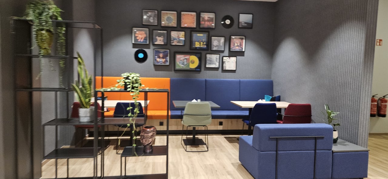 Gastro LOGINN Hotel Berlin Airport