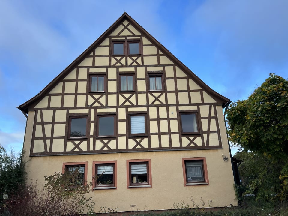 Außenansicht Gasthof Linden & Wildkräuterhotel