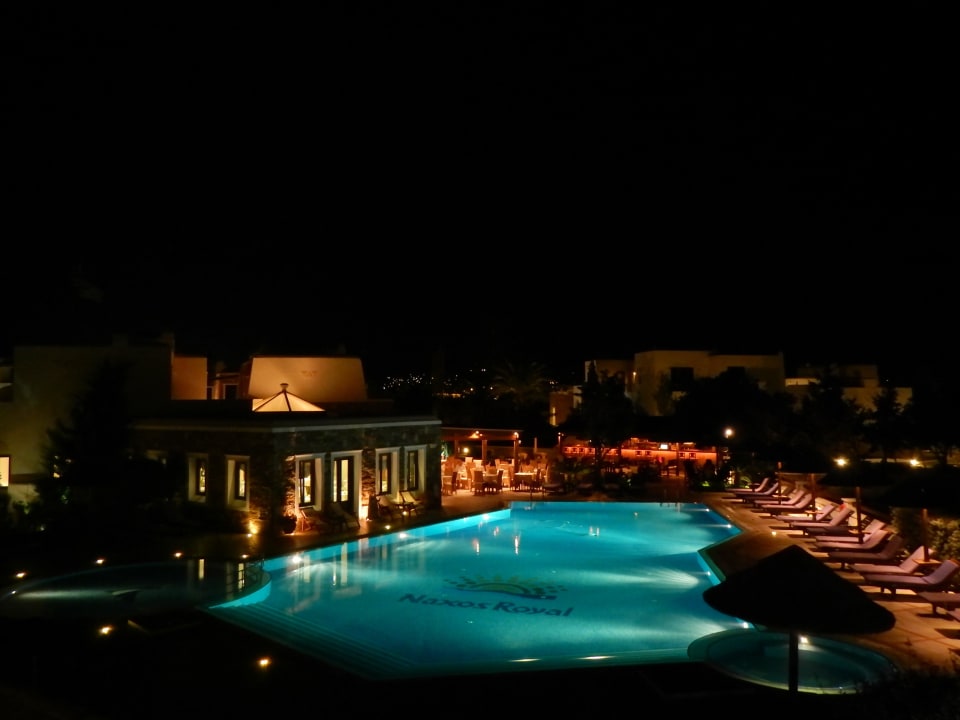 Hotel bei Nacht Naxos Resort Beach Hotel
