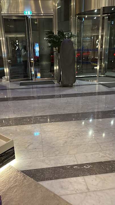 Lobby Al Bandar Rotana - Creek