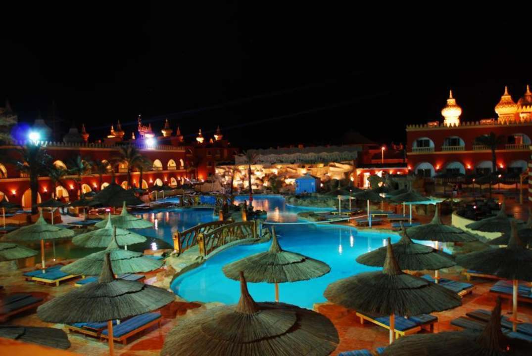 Pool bei Nacht Pickalbatros Alf Leila Wa Leila Resort - Neverland Hurghada