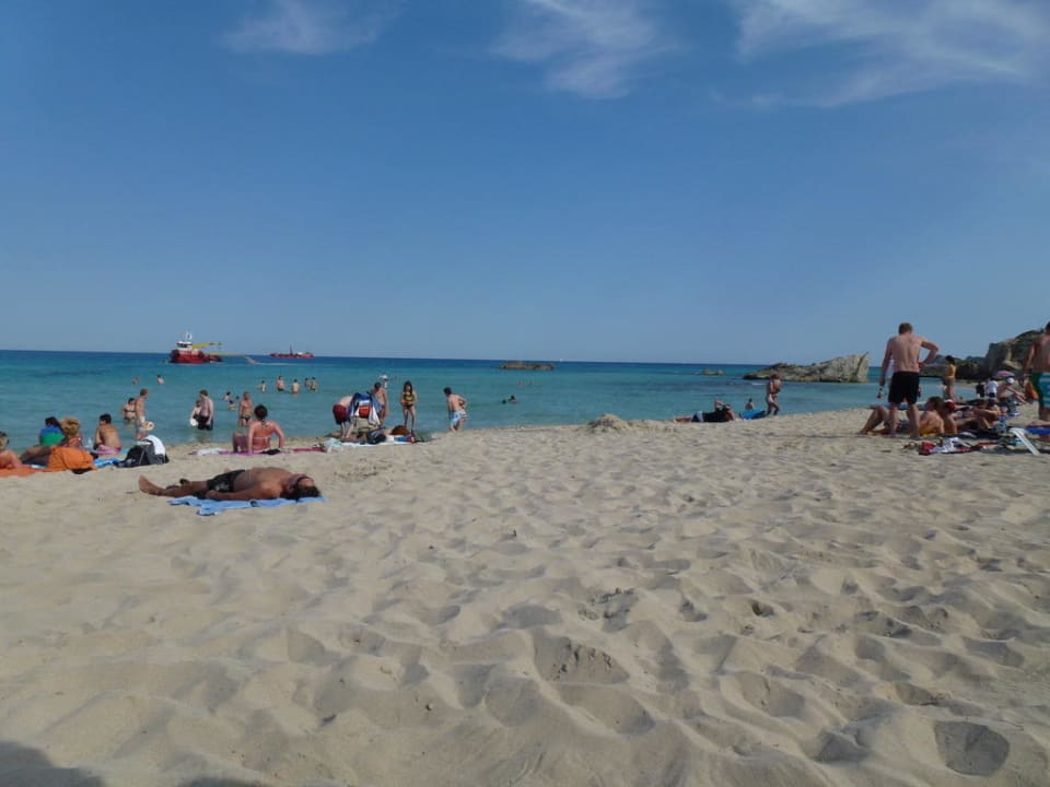 Strand direkt vor dem Hotel R2 Lago Playa Park