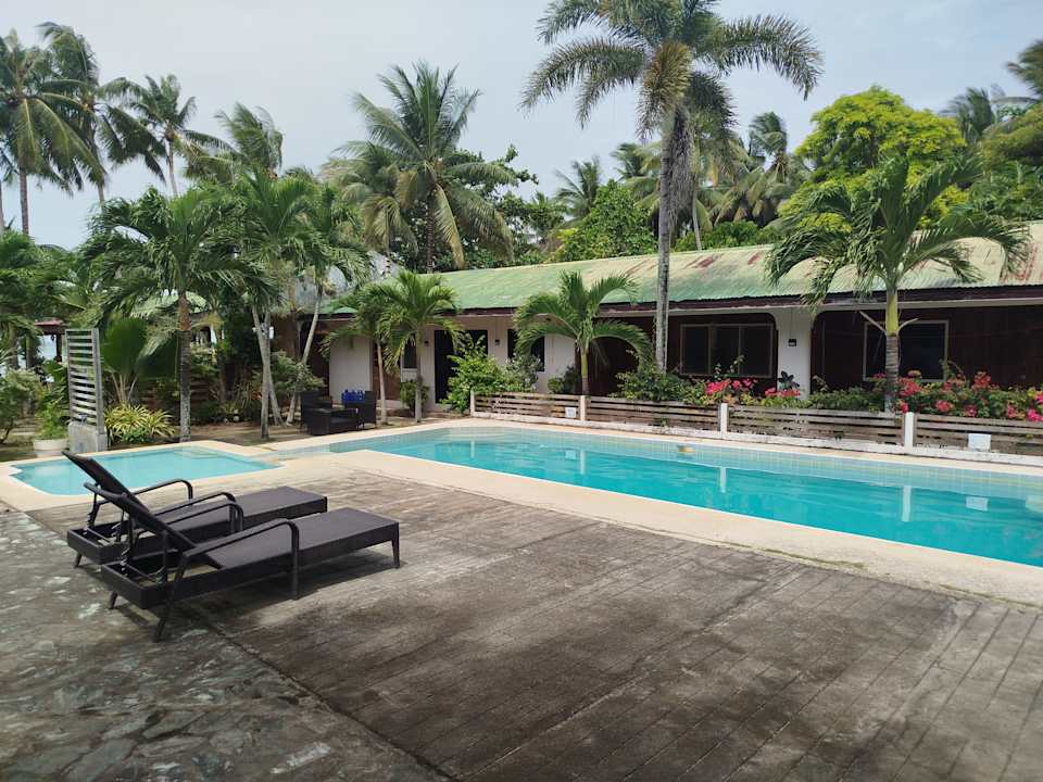 Pool Charisma Beach Resort