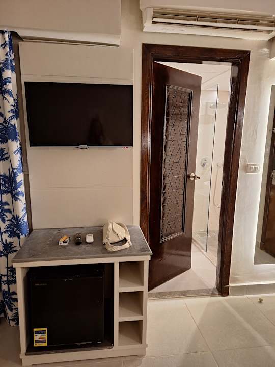 Zimmer Lotus Bay Beach Resort