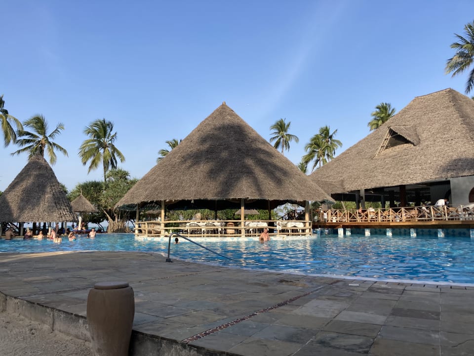 Außenansicht Neptune Pwani Beach Resort & Spa