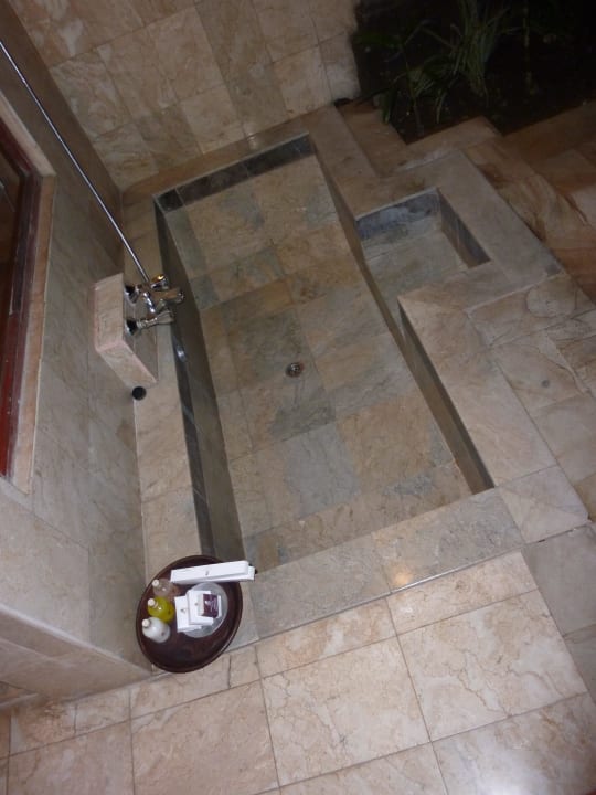 Wanne Ubud Village Hotel