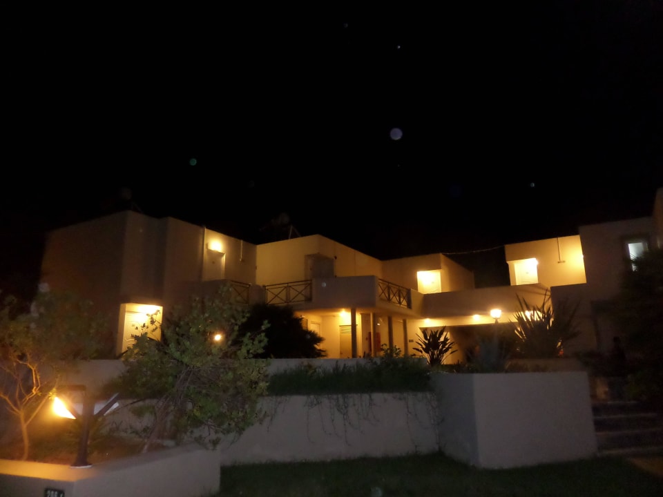 Anlage schön beleuchtet HARPIN Georgioupolis Resort Aquapark & SPA