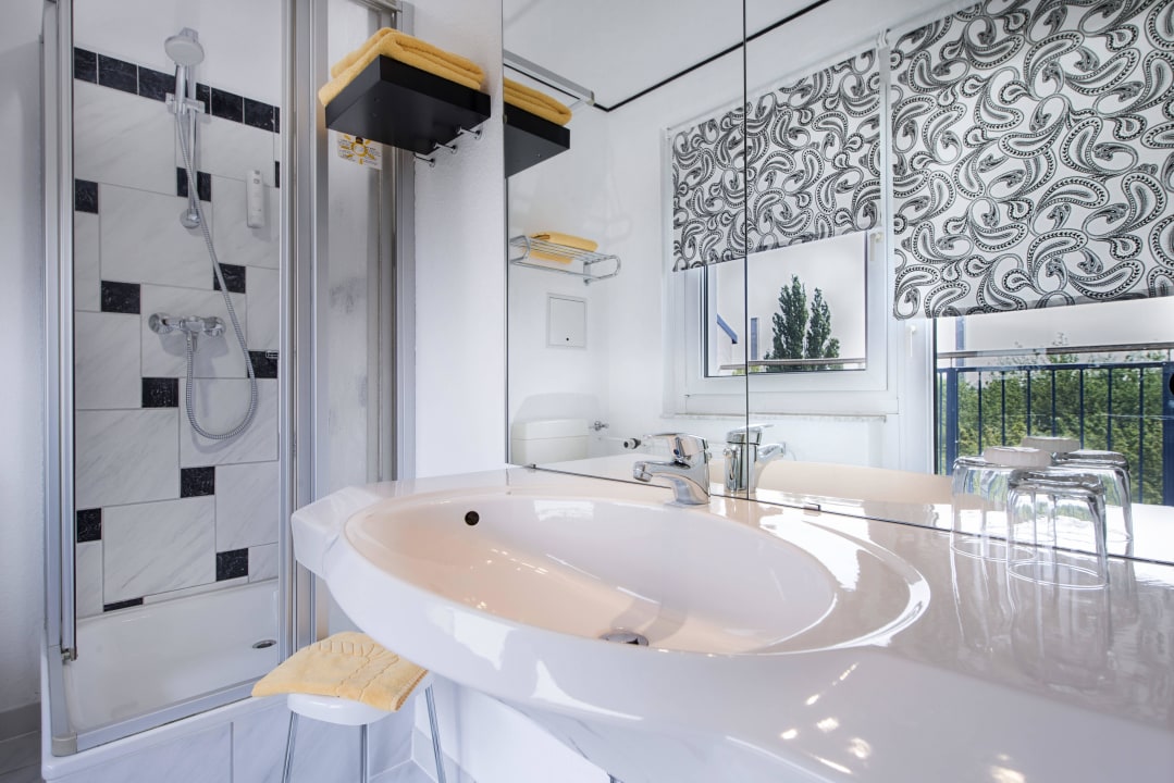 Badezimmer mit Tageslicht Best Western Hotel Windorf