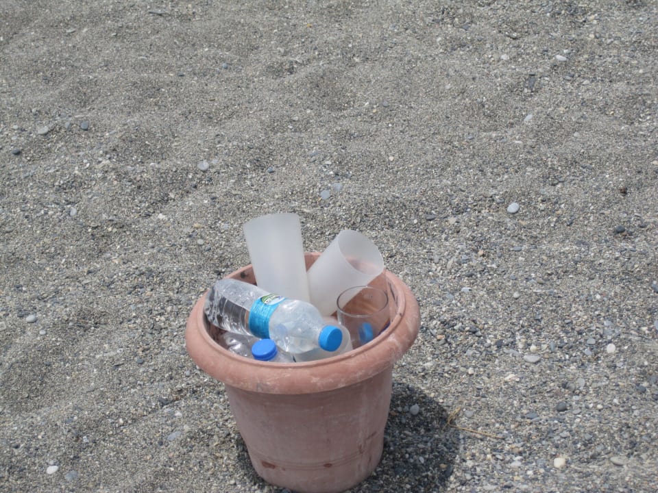 Das nennen sie "Strand" Senza Sunset Beach Hotel