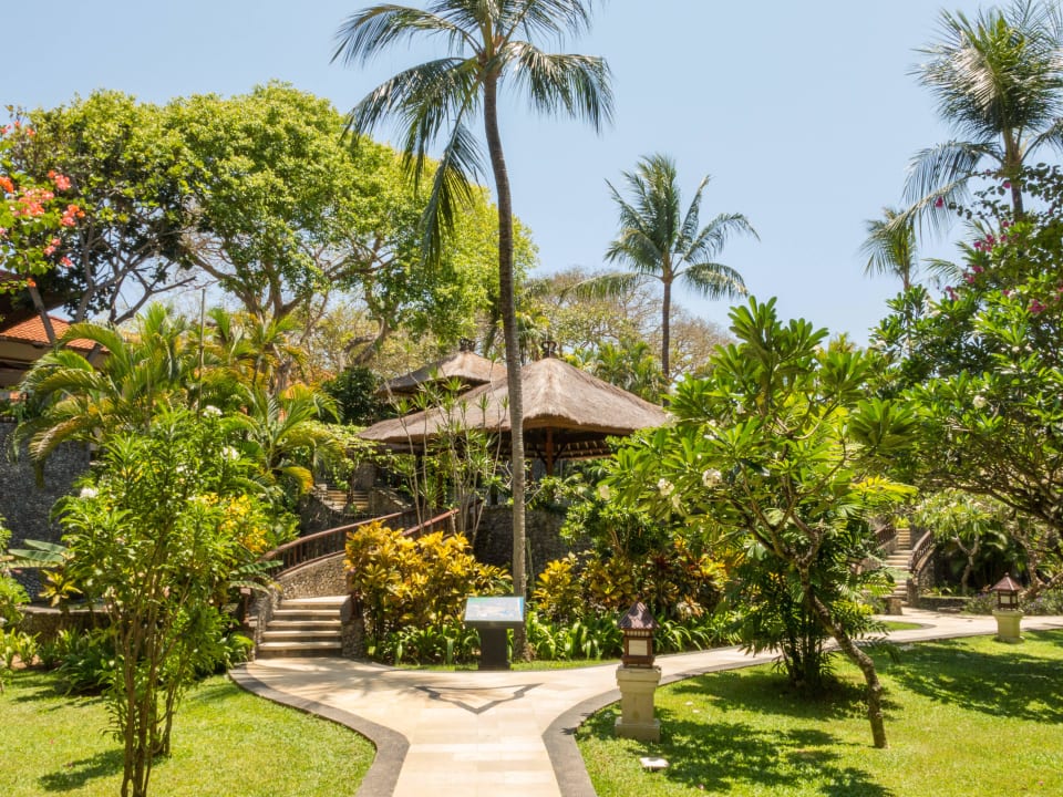 Impressionen aus der Gartenanlage The Laguna A Luxury Collection Resort & Spa