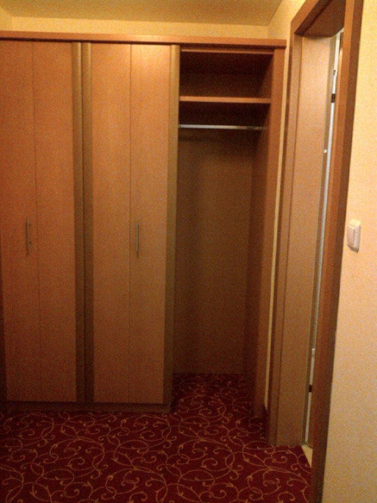 Schrank Hotel Mader