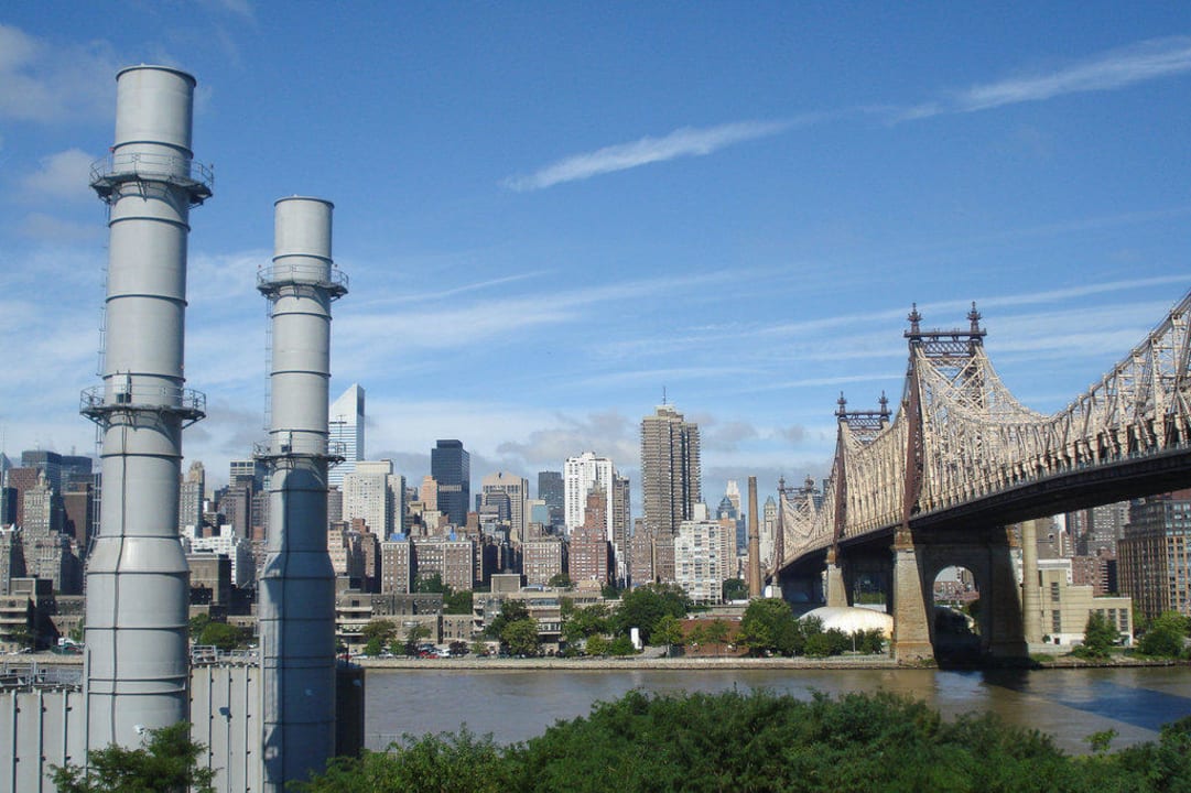 Ausblick von der Dachterrasse Ravel Hotel