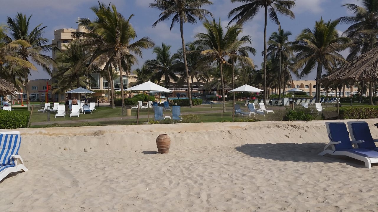 Blick Richtung Hotel Crowne Plaza Salalah