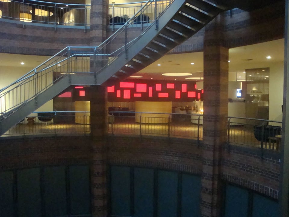 Lobby & Eingang Dorint Hotel Bremen