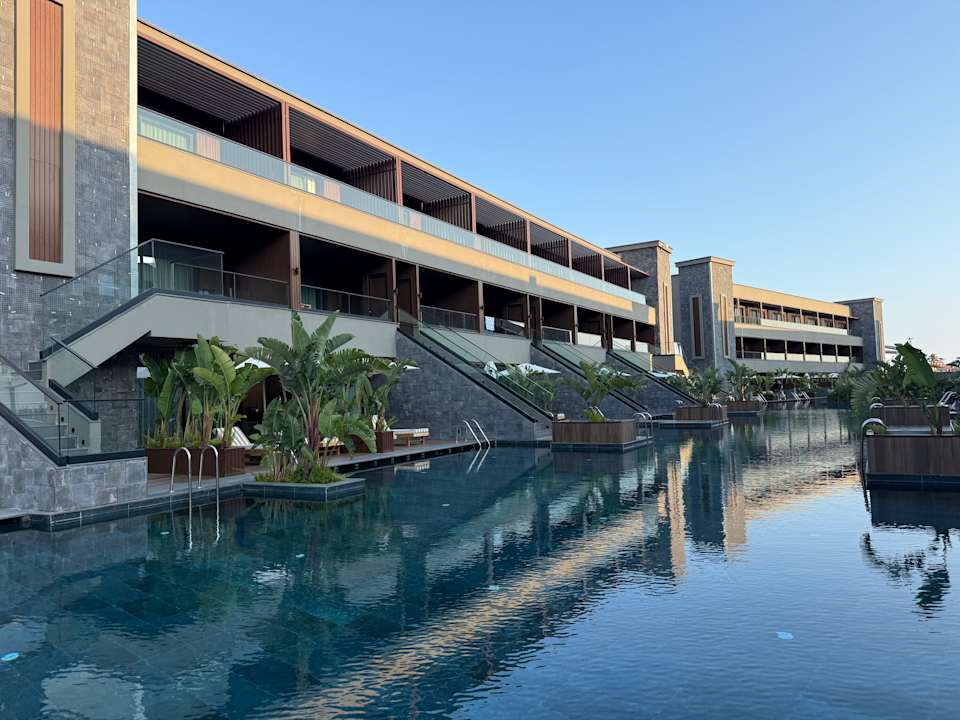 Pool Jacaranda Luxury Resort