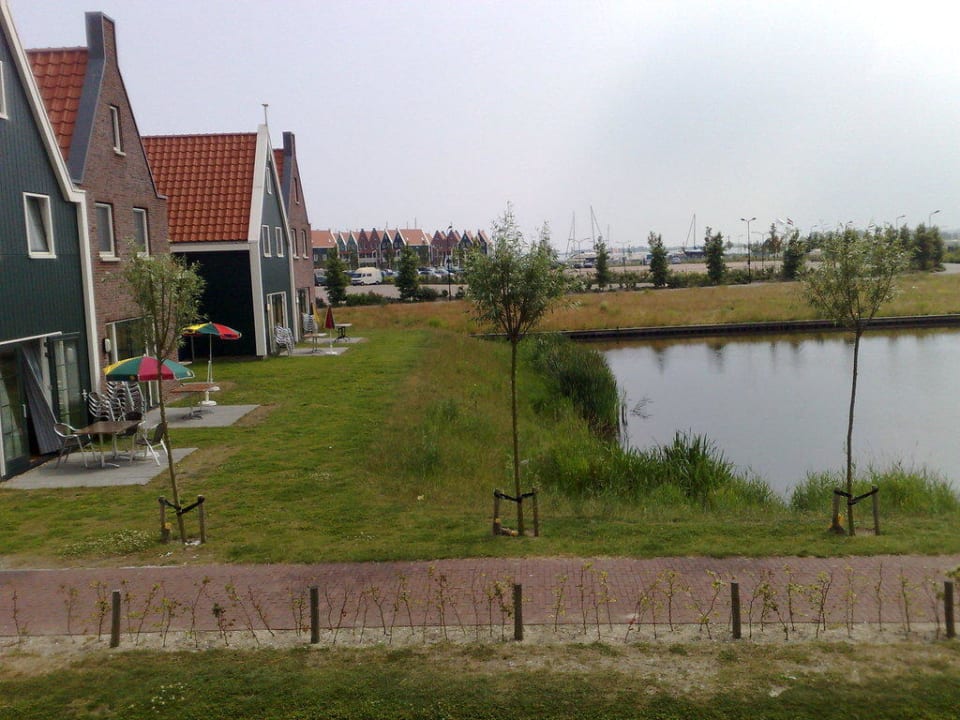 Blick aus dem Bungalow Roompot Marinapark Volendam
