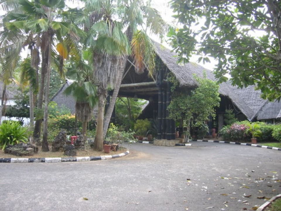Eingang zur Lobby Hotel Papillon Lagoon Reef