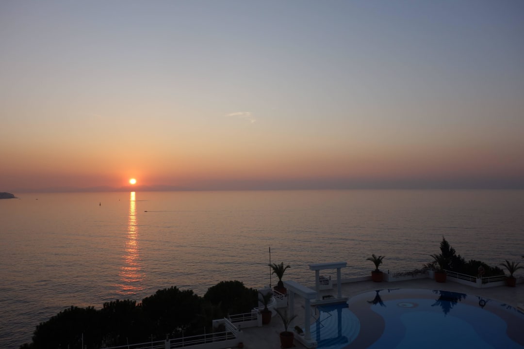 Blick vom Balkon Korumar Hotel De Luxe