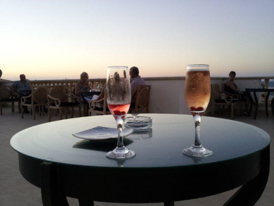 Champagne bar Mitsis Selection Laguna