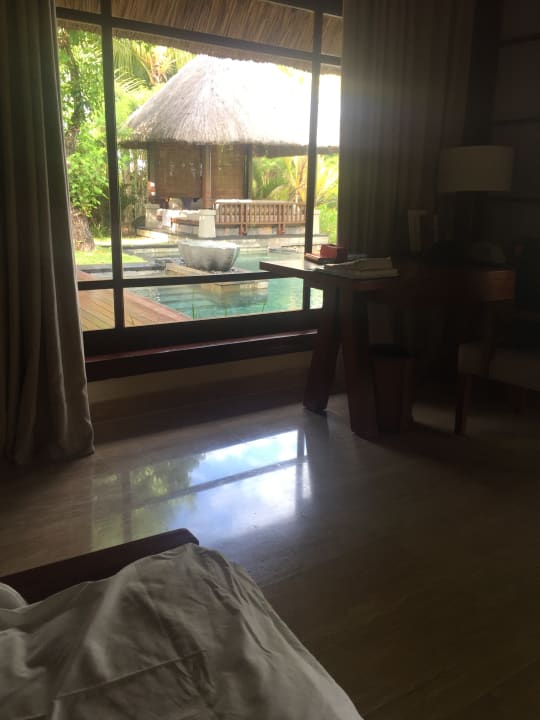 Bettaussicht auf den Pool Shanti Maurice Resort & Spa
