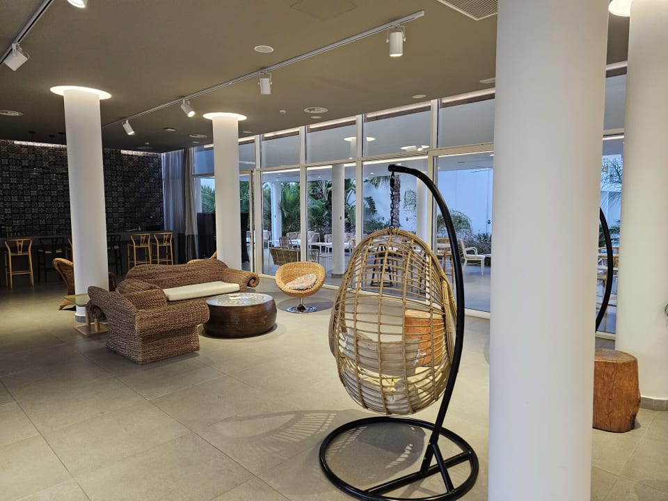 Lobby White Dreams Resort & Anex