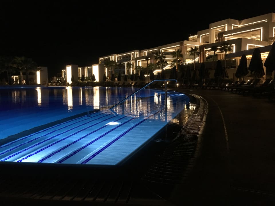 Pool Mayia Exclusive Resort & Spa