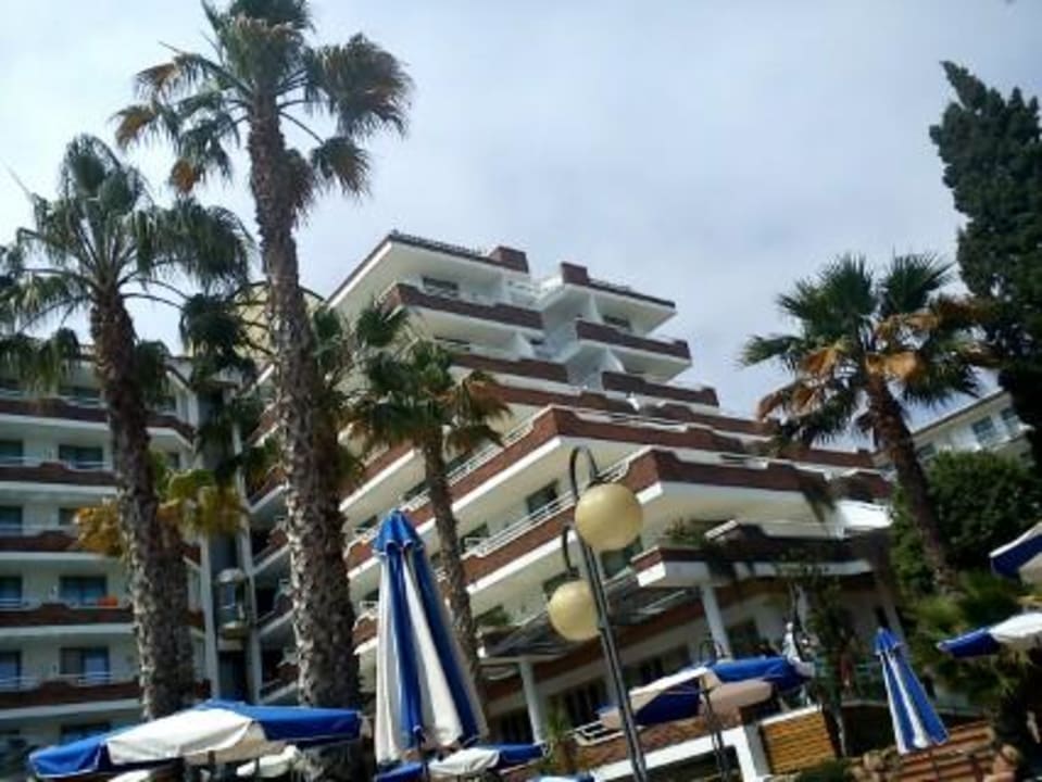 Hotel rechts Hotel Indalo Park