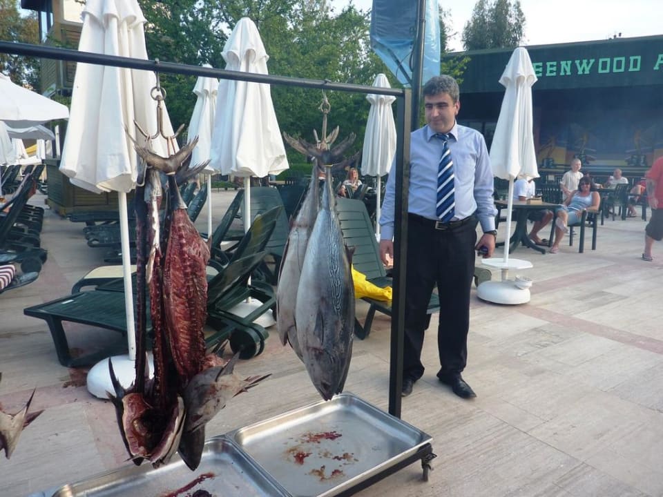 Herr Hüseyin von der Rezeption Greenwood Kemer Resort