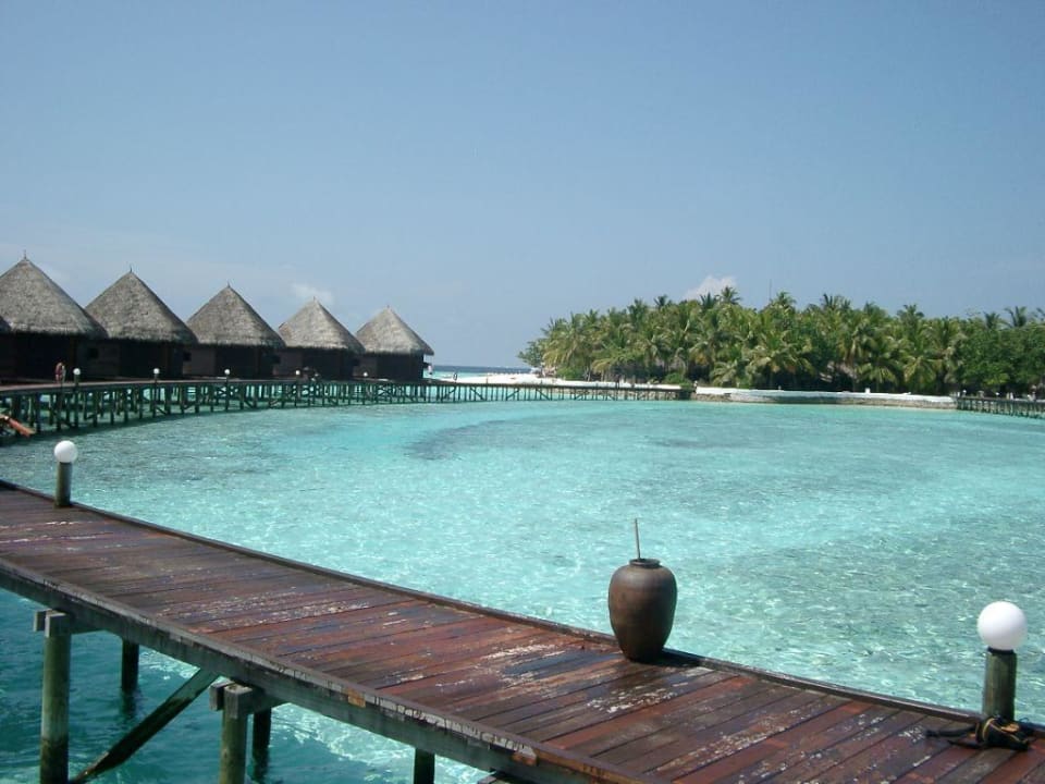 Wasserbungalows mit Steg Thulhagiri Island Resort