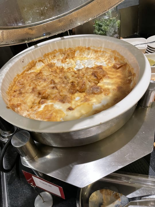 Gastro Rose Rayhaan by Rotana