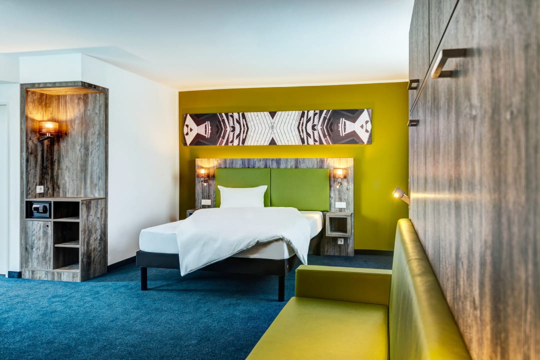 Zimmer ibis Styles Tubingen