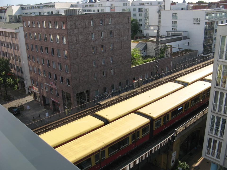 Blick vom Balkon Hampton by Hilton Berlin City West