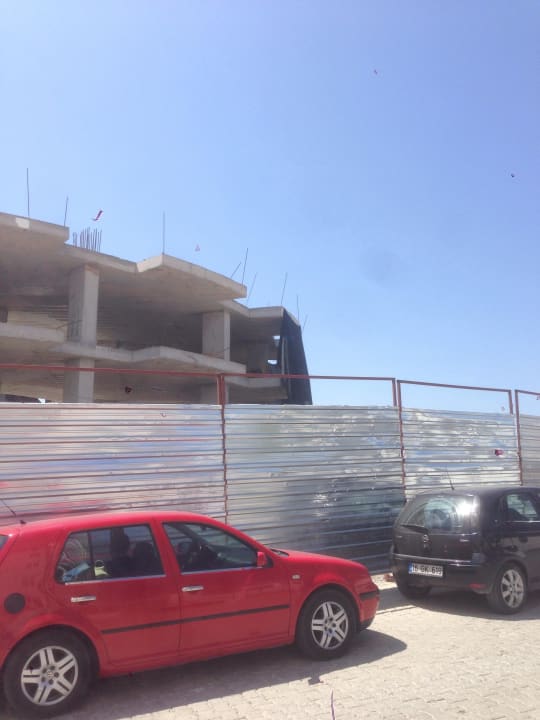 Baustelle nebenan Narcia Resort Side