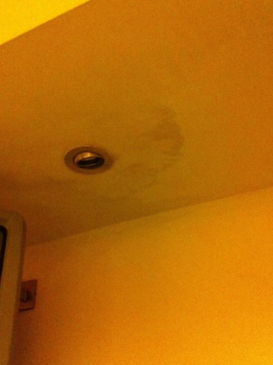 Feuchte Decke Hotel Quisisana