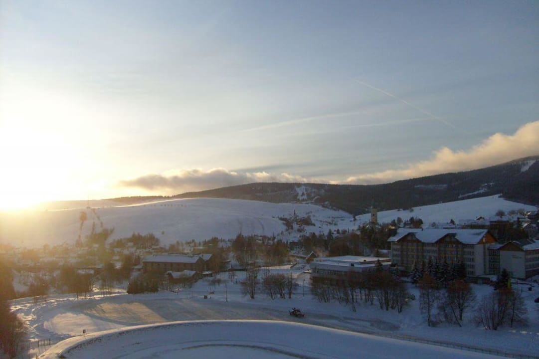 Blick aus dem Fenster (Richtung Bahnhof) Best Western Ahorn Hotel Oberwiesenthal - Adults only