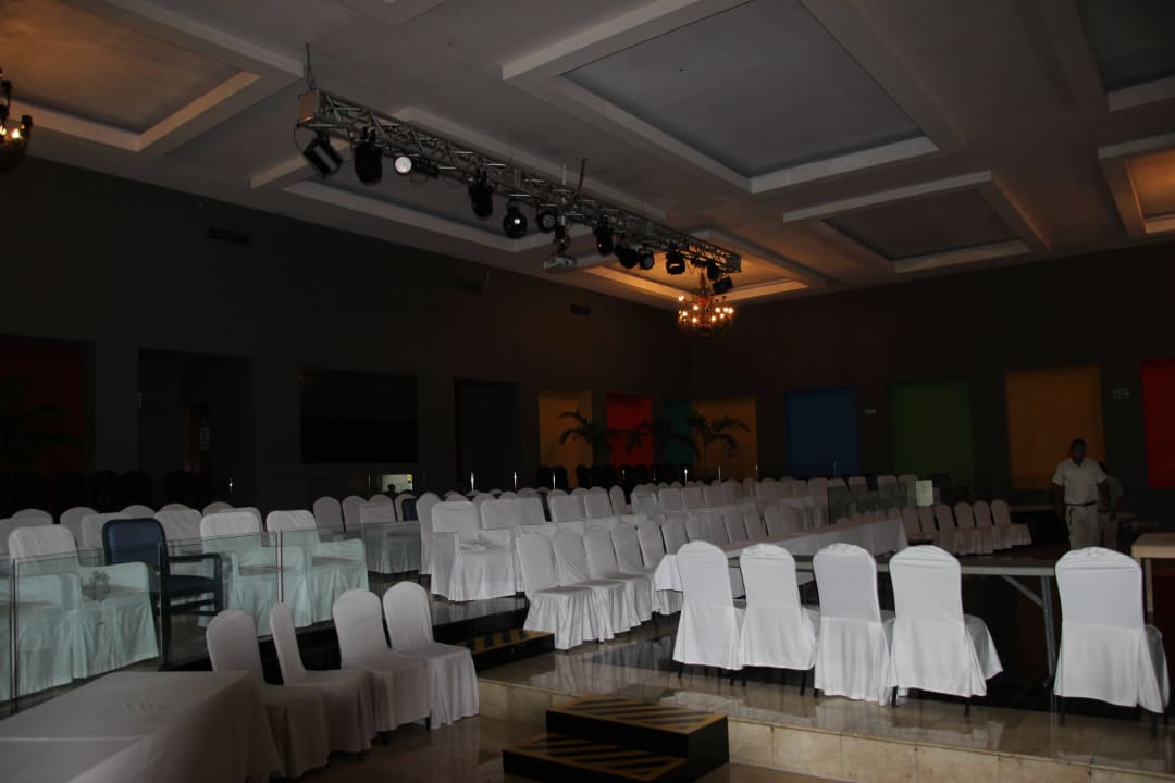 Theater Grand Oasis Tulum Riviera - All Inclusive