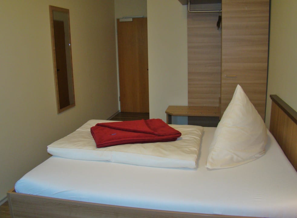 Breites, bequemes bett Tagungshaus Regina Pacis